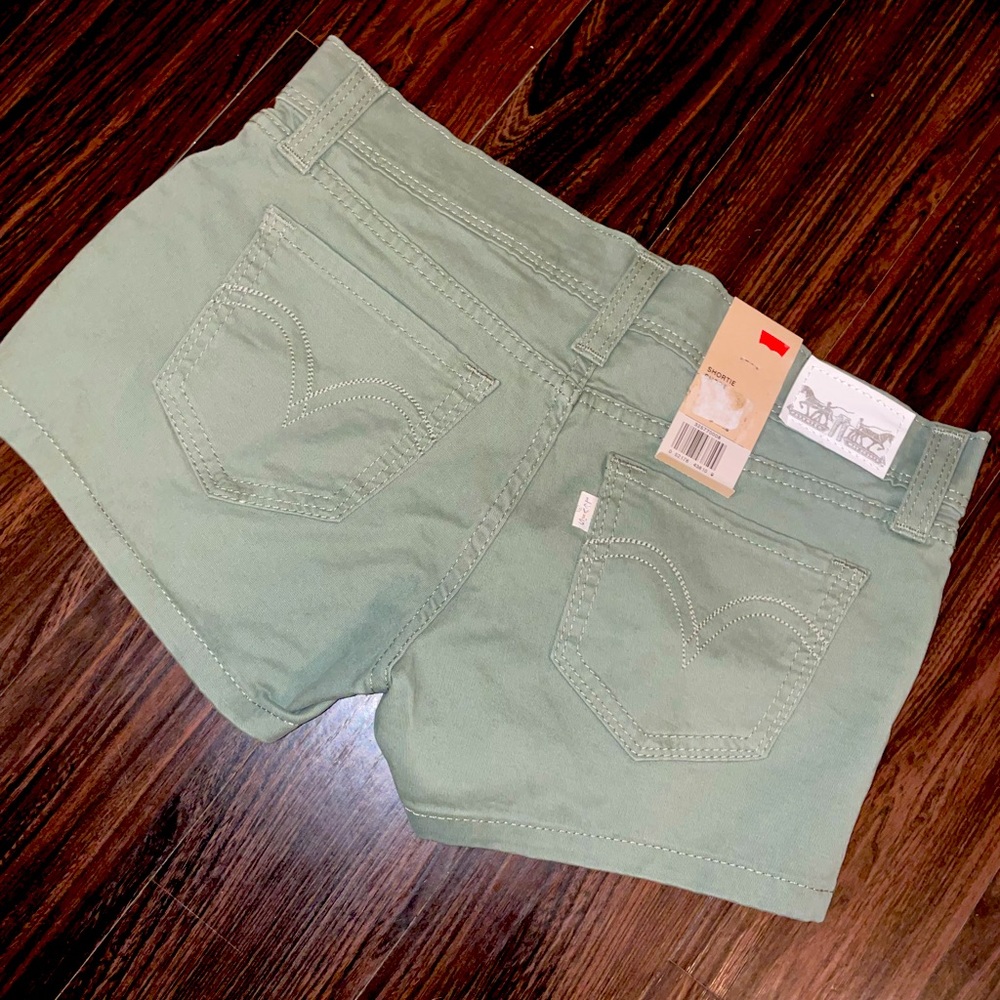 Levi’s shorts